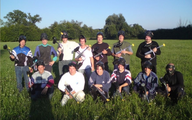  Group paintball 